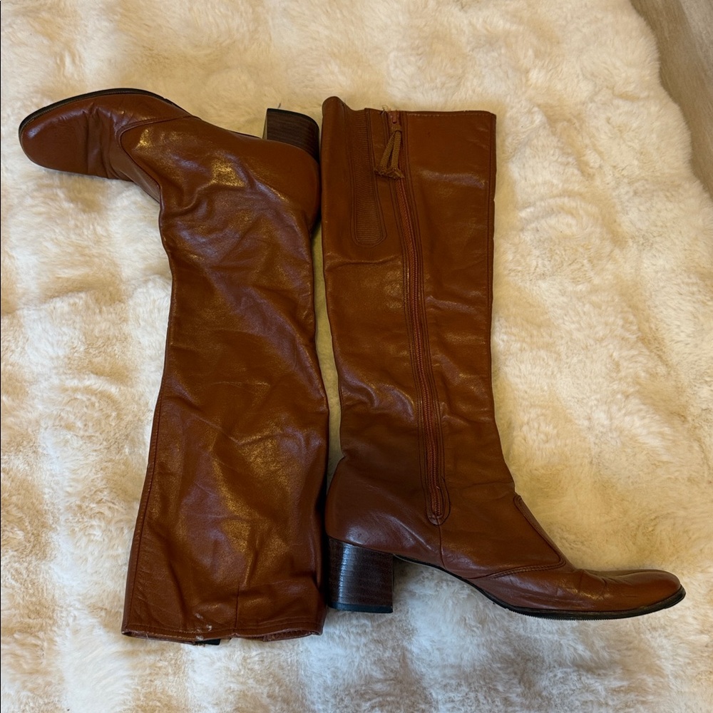 Stunning Vintage 1960’s Cobbie Penny Lane style Boots.